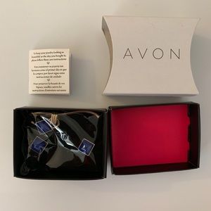 2/$10 Avon 2 piece Earing Necklace Set